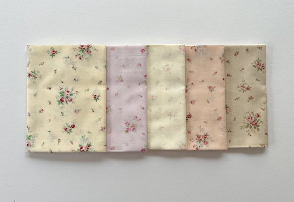 画像1: カットクロス５枚セット　ミニ薔薇 (1)