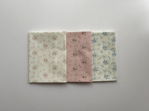 画像1: カットクロス3枚セット　小さな薔薇 (1)